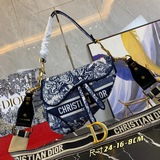 【高品質】Di0r Saddle馬鞍包重磅回歸複古回潮，di0r之前大火的馬鞍包