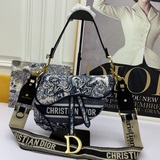 【高品質】Di0r Saddle馬鞍包重磅回歸複古回潮，di0r之前大火的馬鞍包
