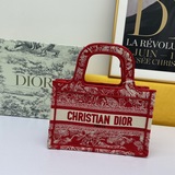 配送絲巾(絲巾随機搭配)【Di0r Book Tote】多數人消費奢侈品牌首先