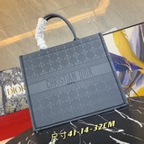 提花菱格大號Dior 迪奧專櫃新款購物袋！專櫃同步更新！明星同款限量版！超級有範