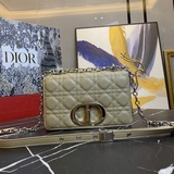 【原版高品質】Dior 銀扣琏條五格新款藤格紋小羊紋皮購，内裡配羊筋，搭配肩背琏