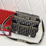 【19SS Dior Camp新款郵差包】oblique複古印花圖案早在上世紀六