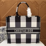 dior 早春最新款 購物袋 單肩包官網系列 走秀款 全力打造精緻優雅心備佳品