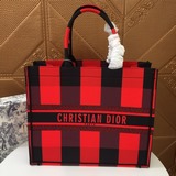 dior 早春最新款 購物袋 單肩包官網系列 走秀款 全力打造精緻優雅心備佳品