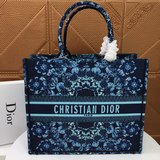Dior 早春最新款 購物袋 單肩包官網系列 走秀款 全力打造精緻優雅心備佳品