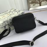 【Dior 】M9017【配專櫃禮盒】經典系列，強勢推出！Dior新任設計師Ki