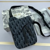 【Dior 配專櫃禮盒】 經典系列，強勢推出！Dior新任設計師Kim Jone
