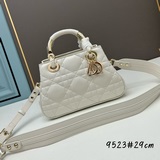 lady dior 走秀款戴妃包牛皮格革绗縫超大藤格紋 此款 lady d