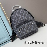 dior oblique新款雙肩包延用 marc bohan 自1967年設計的