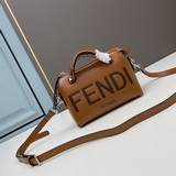 FENDI by the way 波士頓手提袋意大利小皮制作，簡約風燙印字母圖案