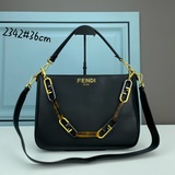 芬迪官網最新腋下包大號Fendi o’lock swing憑借FENDI O’L