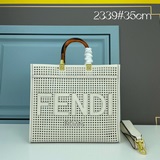FEND Sunshine陽光采用牛皮材質，激光3D工藝沖孔镂空，同色系皮革
