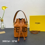 原版 配盒子，Fend  小水桶包來囖！受衆多明星喜愛、網紅主播青睐！芬迪/