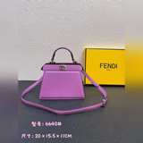 Fendi 最新小貓包PeekaboolseeuPetite它是peeka