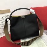 Fendi 頂級做工  官網最新    純手縫蠟線 小貓包FEND PEEKA