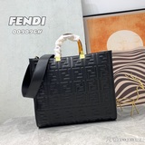 FéI TOTE 托特包“陽光手提袋”官網最新浮雕滿F陽光托特包，側邊全手工F皮