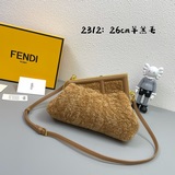 羊羔毛小號，全新fendi First來了！設計師Kim Jones主導下，