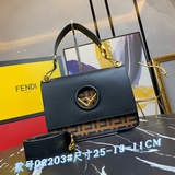 【原單品質】 Fendi 最新翻蓋大號 手袋，火熱回貨 官網主推 新品 蓋面标