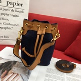 FéI 2023早春新款、刺繡FF LOGO水桶包 小水桶的容量絕對不用擔心