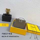 、fendi 最新pico peekaboo 小貓包一款隻為可愛的時髦精，超m