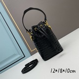 【Fendi MINI BUCKET】小巧玲珑的，卻又如此大容量雙F經典又再