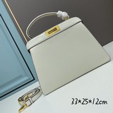 FENDI peekaboo ISEEU 中號手袋，延續經典peekaboo手袋