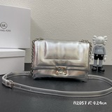  【全皮配盒子】  MK牛皮材質，秋冬季節新品來襲，手感柔軟，大衆又大氣，永不