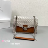 MK新品來襲，牛皮配PVC材質，配禮品，經典精品，大衆又大氣，永不過時，又實用，