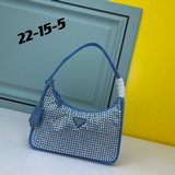Prada 2023新款閃閃水鑽Hobo包 哇咔咔！整個包都是閃鑽鑲嵌成的水鑽P