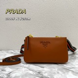PRAD雙拉鍊單肩斜挎包配置雙肩帶，四季新款時尚女性單肩包 ，條紋肩帶原版真皮手
