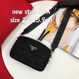 new style 普拉達新款尼龍菱格包相機包.05A 男女通用款.性冷淡風休閑