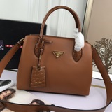 官網勁爆新款 火遍全球 2023開年新款普拉達《PRADA》   款號：6615