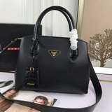 官網勁爆新款 火遍全球 2023開年新款普拉達《PRADA》   款號：6615