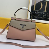 Prada/普拉達蓋頭包款號：2113#，原版手掌紋牛皮.順滑油邊，精緻做工，
