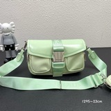 Prada2023早春新款機車包亮面小牛皮搭配尼龍單肩包Cleo系列2023