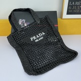 Prad*新款編織镂空包～這個夏天不能沒有PRA，高級又時髦獨精緻的編織購物袋