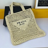 Prad*新款編織镂空包～這個夏天不能沒有PRA，高級又時髦獨精緻的編織購物袋