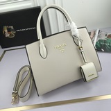 專櫃高品質 獨家首發爆款PRADA（普拉達）新款66158，采用進口粗十字牛皮＋