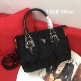 新款女包，型號A131進口防水牛津布配牛皮 尺寸：36x26x15經典褶皺袋口，