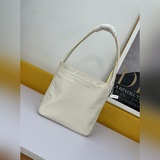 新款 PRADA 中古包 實物超漂亮的 進口尼龍材質，潮人必備 複古風格 中古款