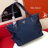 P家購物袋 進口防水牛津布配牛皮  尺寸：44x29x15經典款時尚購物袋，大容