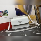 P家 男女手機包各大明星小姐姐同款～ao起來～牆裂推Prad@秋冬新LOGO實在