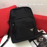 普拉達爆款男女通用雙肩背包，原版進口防水面料配原版五金，細節精工細做。原版品質+