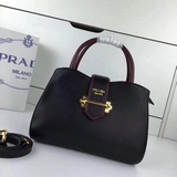 普拉達Prada 秋冬新款 55012#手掌紋手提包  配長肩帶，18年的新趨勢