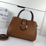 普拉達Prada 秋冬新款 55012#手掌紋手提包  配長肩帶，18年的新趨勢