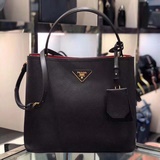 最新款8962 Prada Double Saffiano皮革手袋 采用意大利