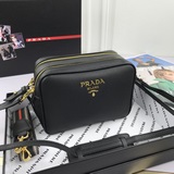 新時尚斜挎包，（配有皮肩帶-布寬肩帶）款號2089# 原版進口牛皮材質 ，手感超