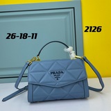新品普@達《PRADA》繡花專櫃最新版版型獨特，立體感十足. 市場獨家 标志性l