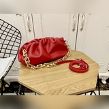 Bottega Veneta The Chain Pouch 最近真的太火爆了！