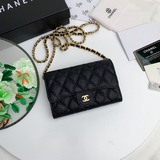 Chanel鍊條單肩斜挎小包，最經典菱格平紋小羊皮和魚子醬羊皮雙C logo已經